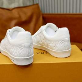 Picture of Louis Vuitton Shoes _SKULVsz38-45mnf060615386